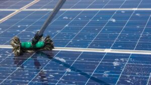 ทำความสะอาดแผงโซลาร์เซลล์